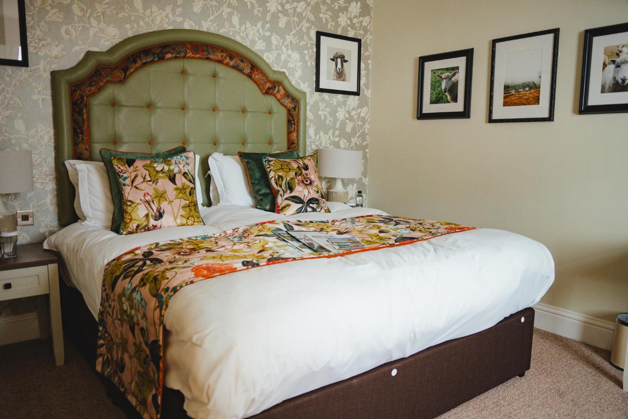 The Golden Fleece Hotel, Thirsk, North Yorkshire - Part Of The Coaching Group Thirsk