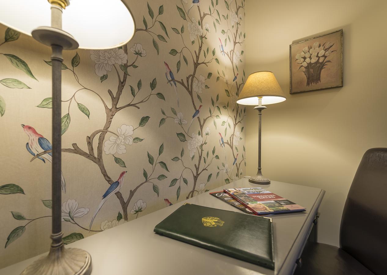 The Golden Fleece Hotel, Thirsk, North Yorkshire - Part Of The Coaching Group Thirsk