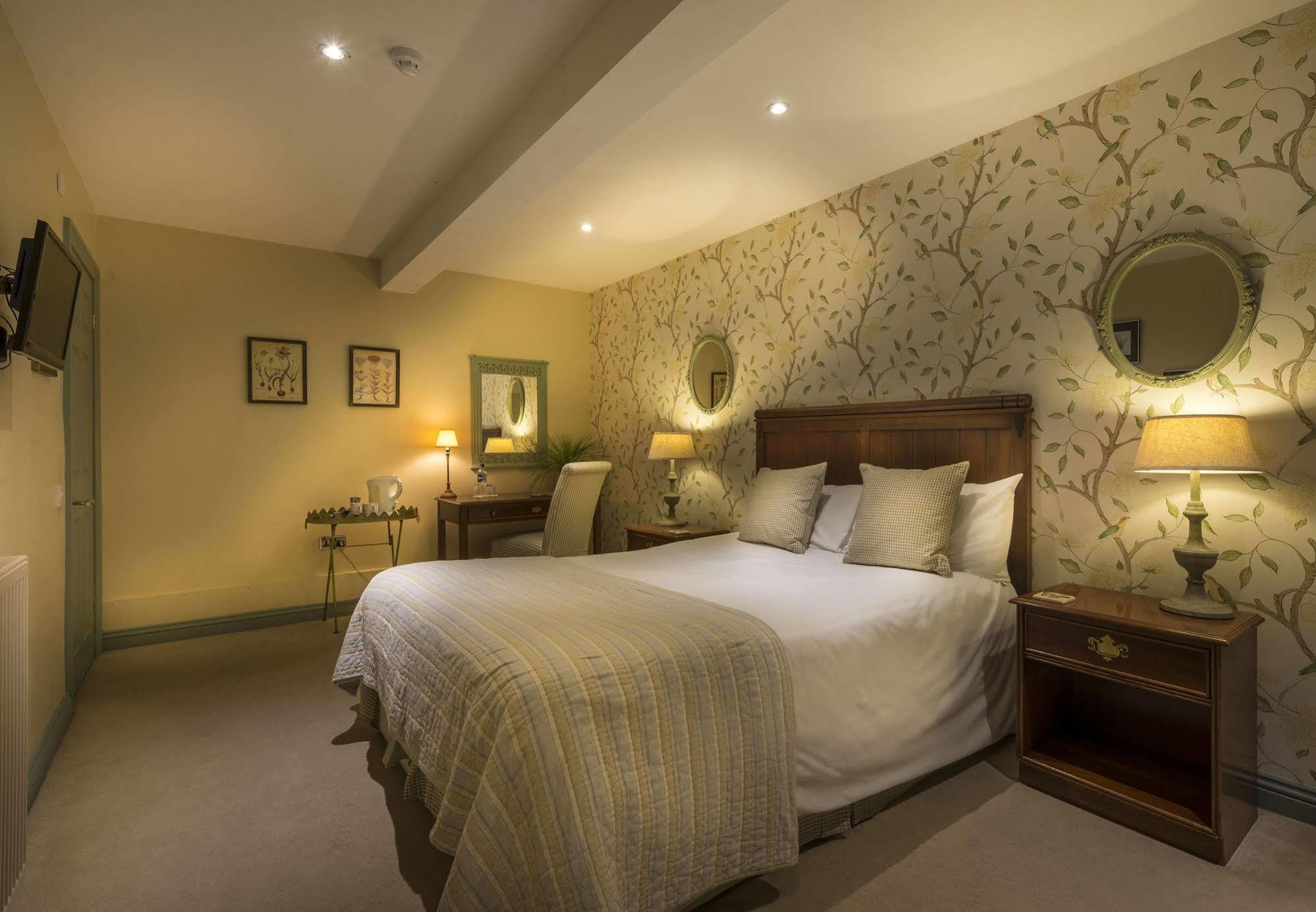 The Golden Fleece Hotel, Thirsk, North Yorkshire - Part Of The Coaching Group 4*