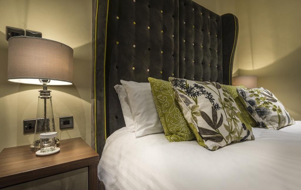 Hotel The Golden Fleece 4*